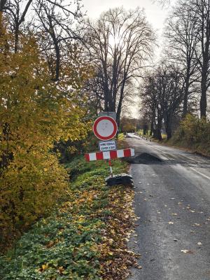 Dopravní značení trasy Komňa - Rasová